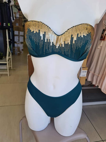 Marika mare costume brasiliano
