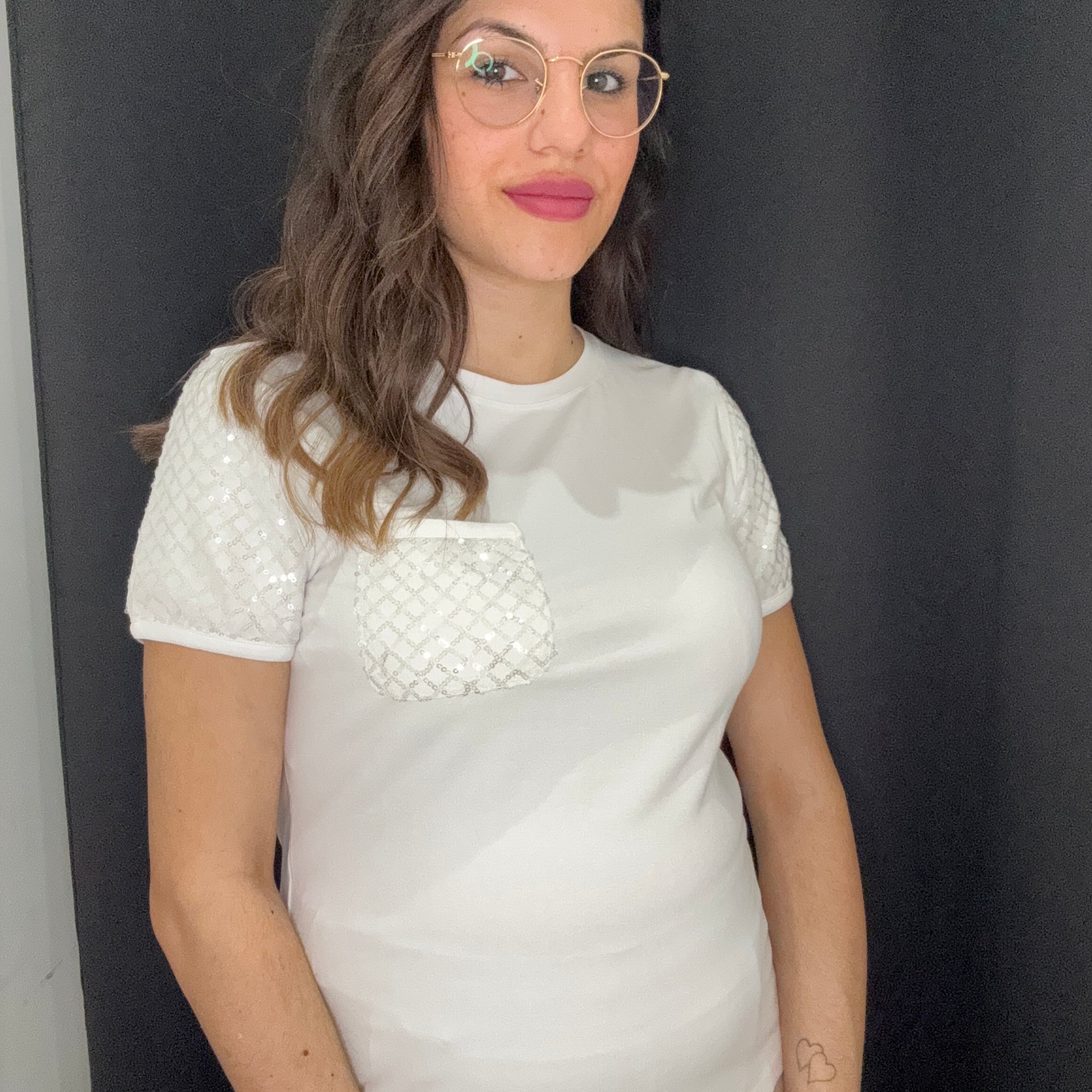 MIMÌ MUÀ t-shirt con taschino e maniche paillettes