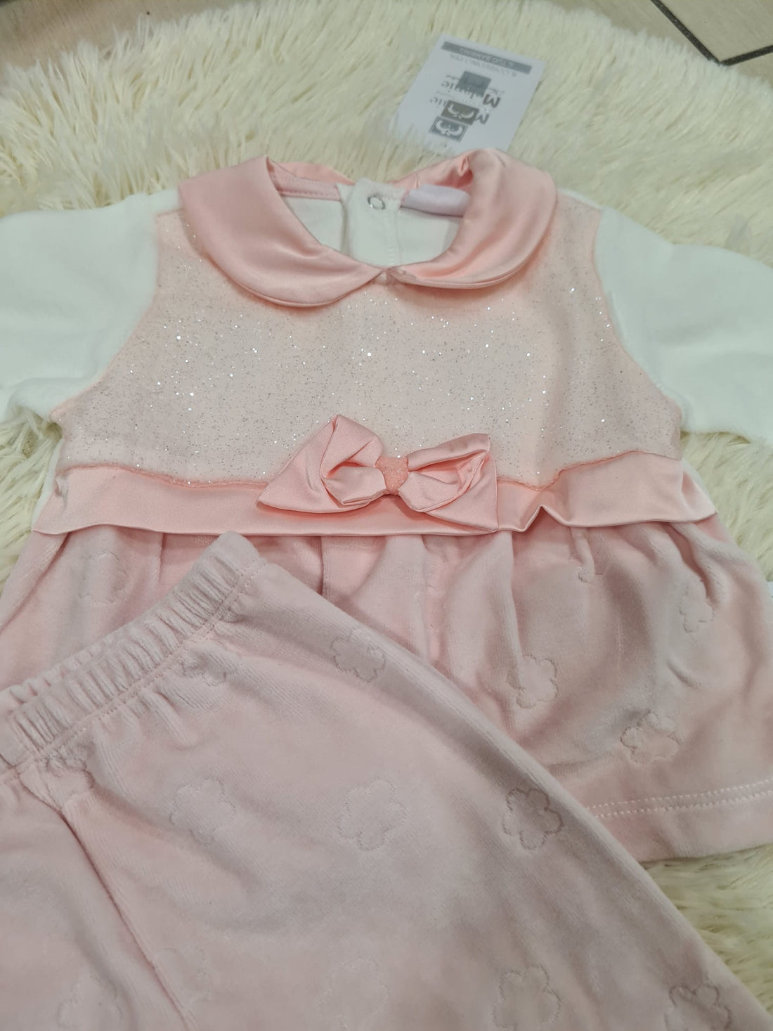 Melanie completo neonata