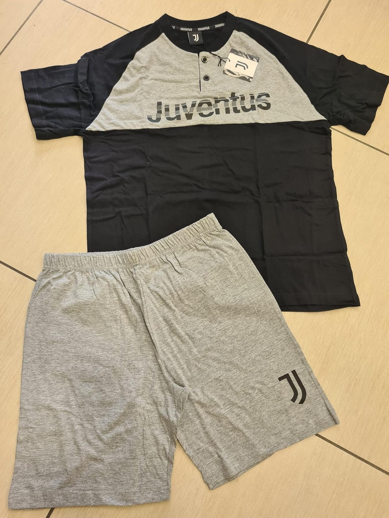 Juventus completo uomo